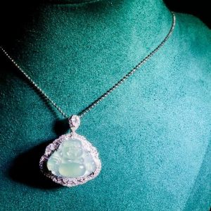 翡翠佛像連頸鏈